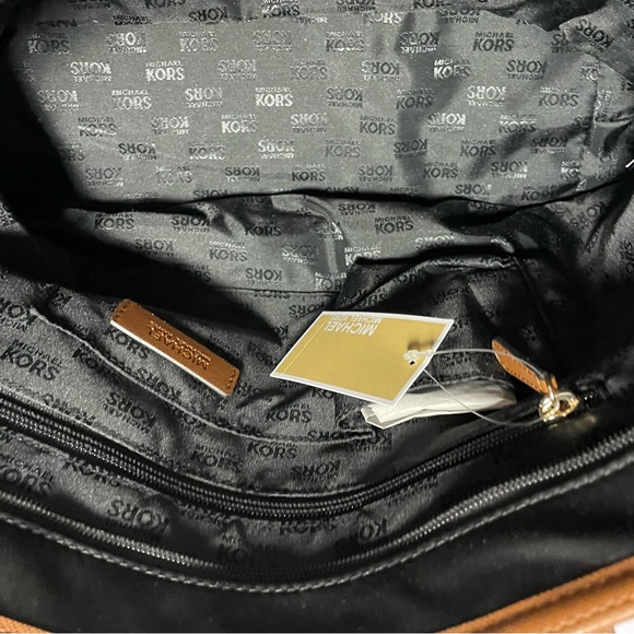 NWT  MICHAEL KORS  TOTE.   Black nylon with tan trim and Gold Tone Hardware - Picture 4 of 9